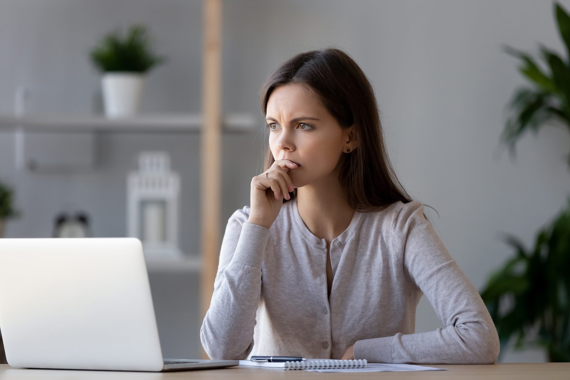 how to write real estate agent bio