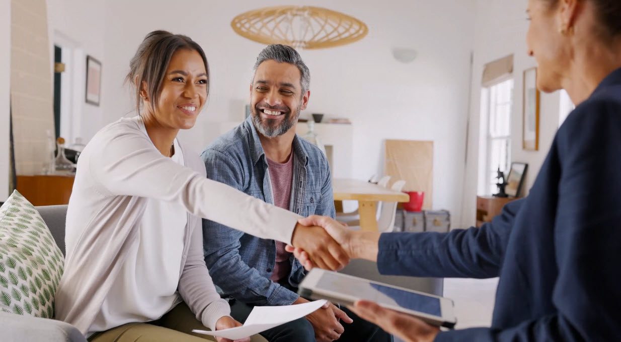 how to become a real estate agent